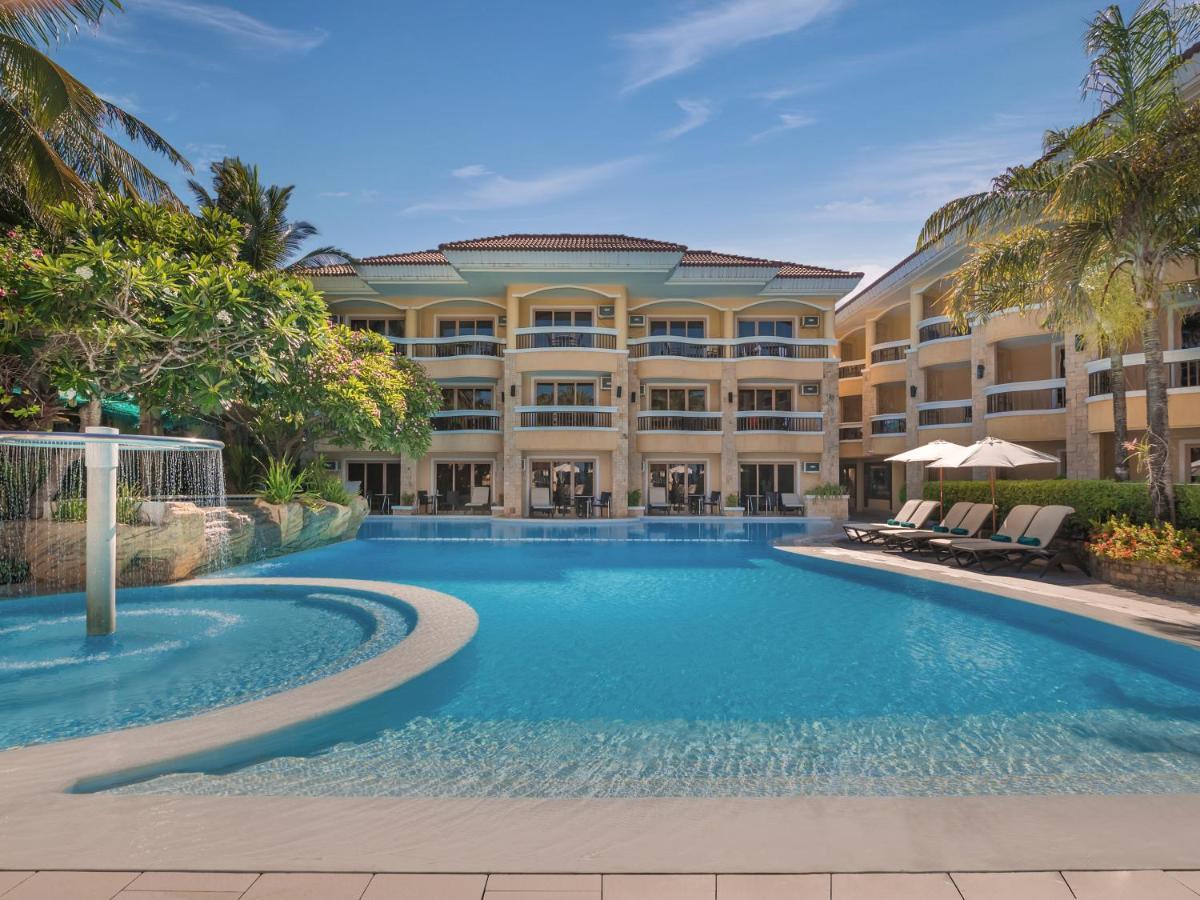 Henann Regency Resort And Spa Balabag  Εξωτερικό φωτογραφία The swimming pool at the hotel