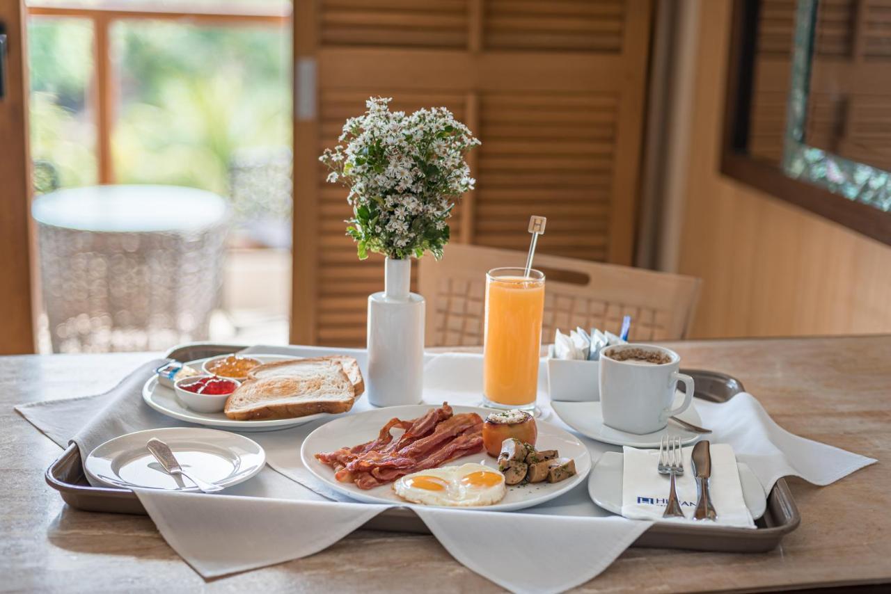 Henann Regency Resort And Spa Balabag  Εξωτερικό φωτογραφία A breakfast tray