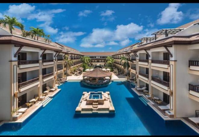Henann Regency Resort And Spa Balabag  Εξωτερικό φωτογραφία The resort's main pool