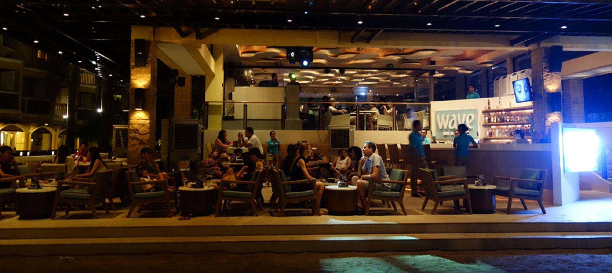 Henann Regency Resort And Spa Balabag  Εξωτερικό φωτογραφία Wave Lounge