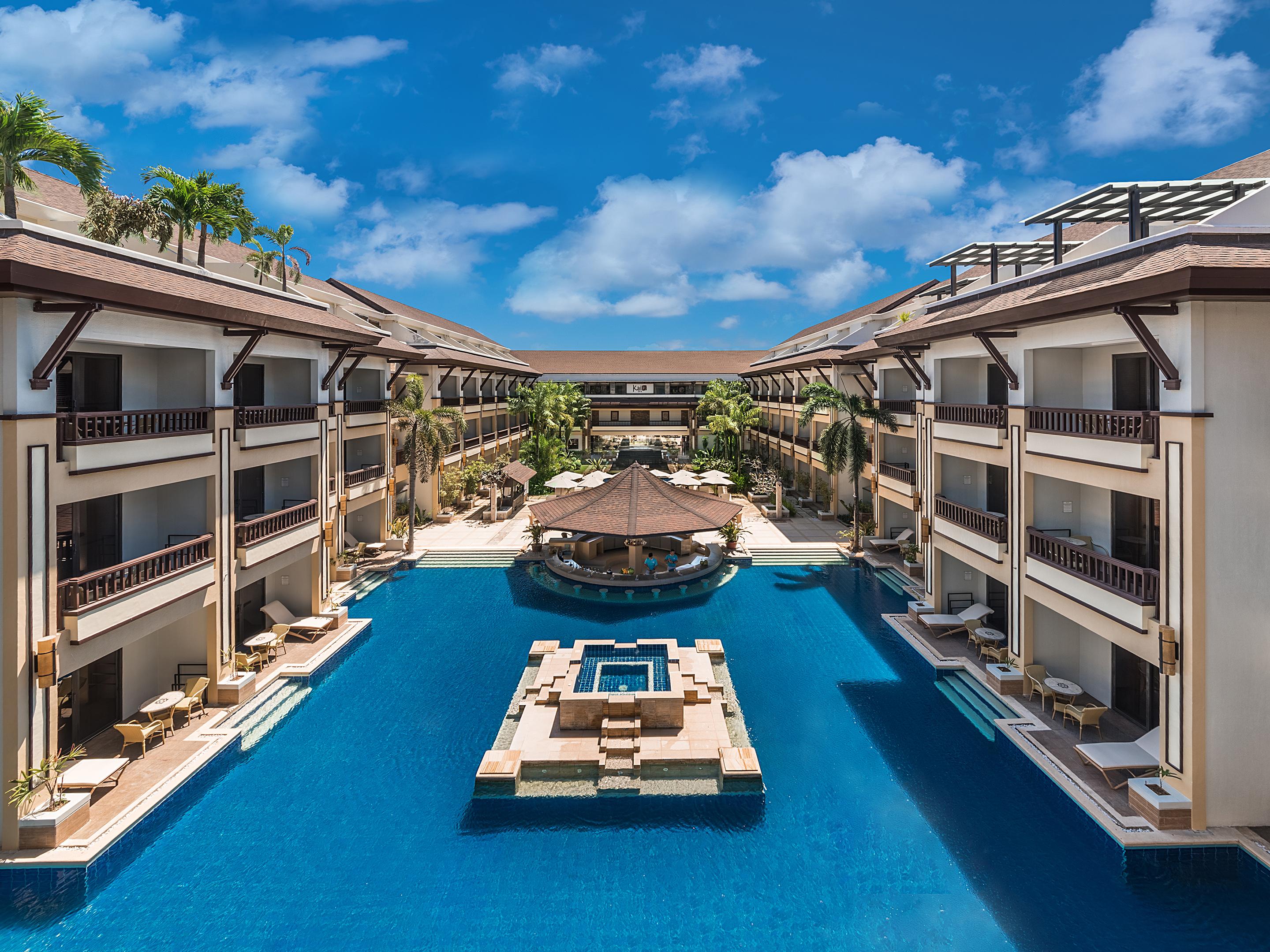 Henann Regency Resort And Spa Balabag  Εξωτερικό φωτογραφία The resort's main pool