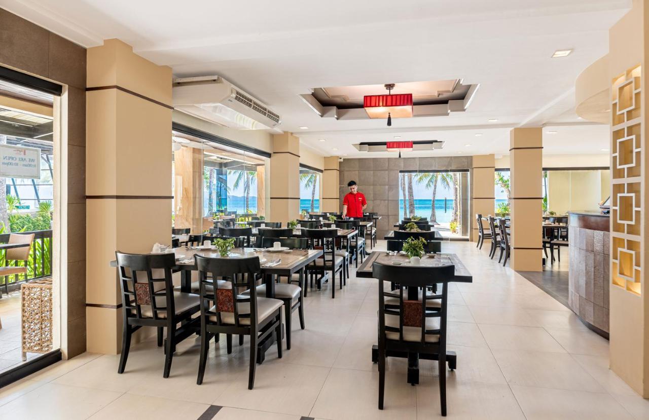 Henann Regency Resort And Spa Balabag  Εξωτερικό φωτογραφία The restaurant at the hotel