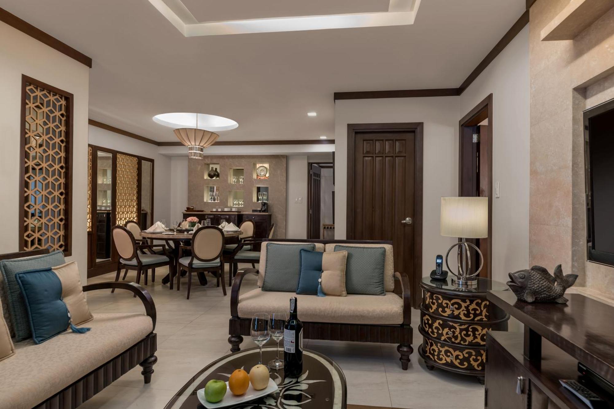 Henann Regency Resort And Spa Balabag  Δωμάτιο φωτογραφία A suite at the Taj Bengal