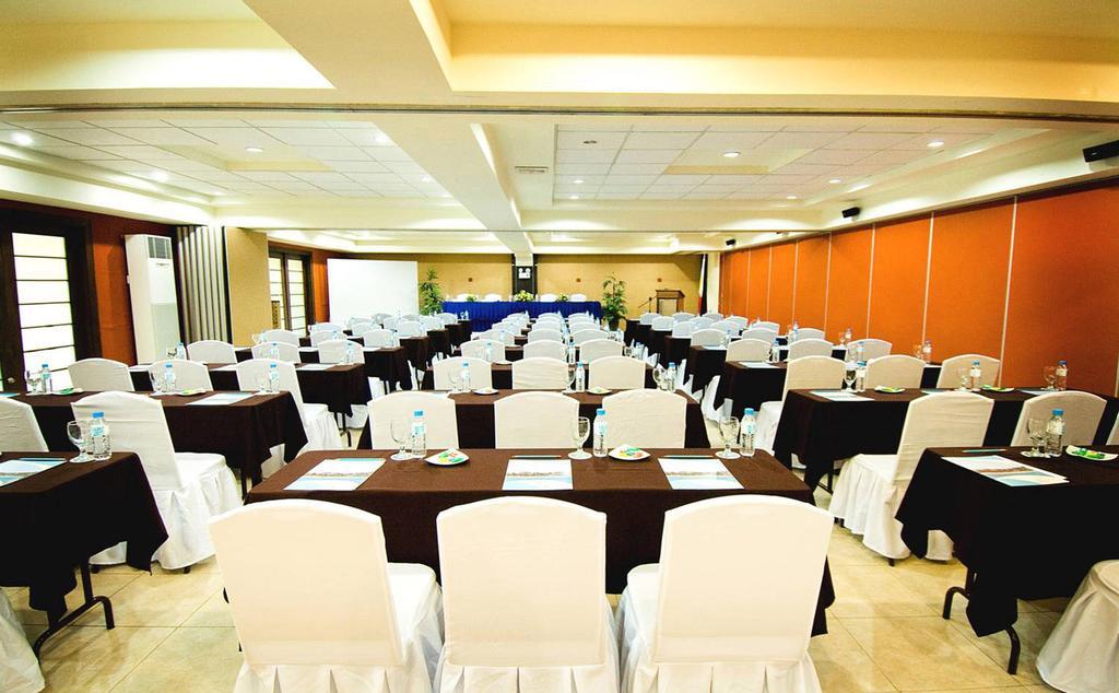 Henann Regency Resort And Spa Balabag  Εξωτερικό φωτογραφία Meeting room